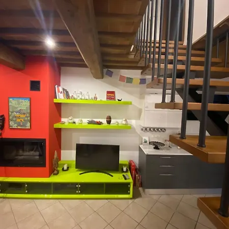 La Casa Gialla Usigliano
